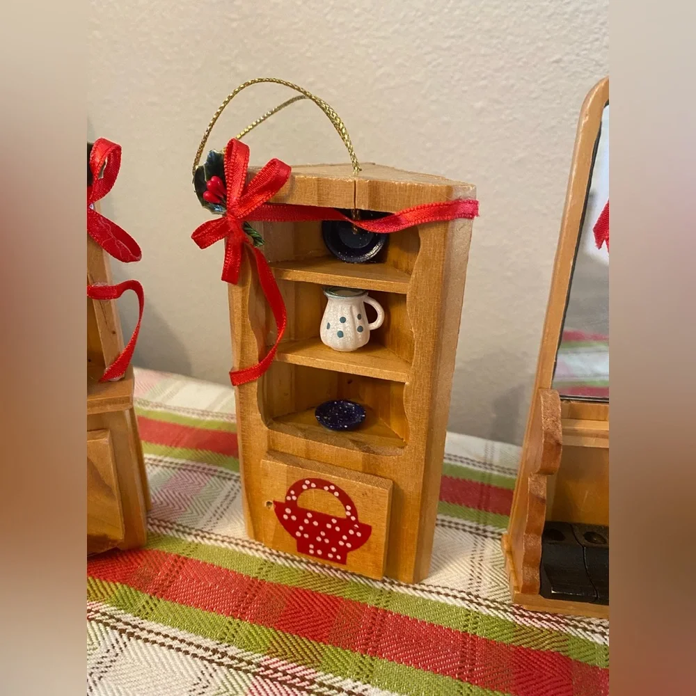 Vintage Wood Christmas Furniture Ornaments Lot of 4 Pieces made in Taiwan 🎄